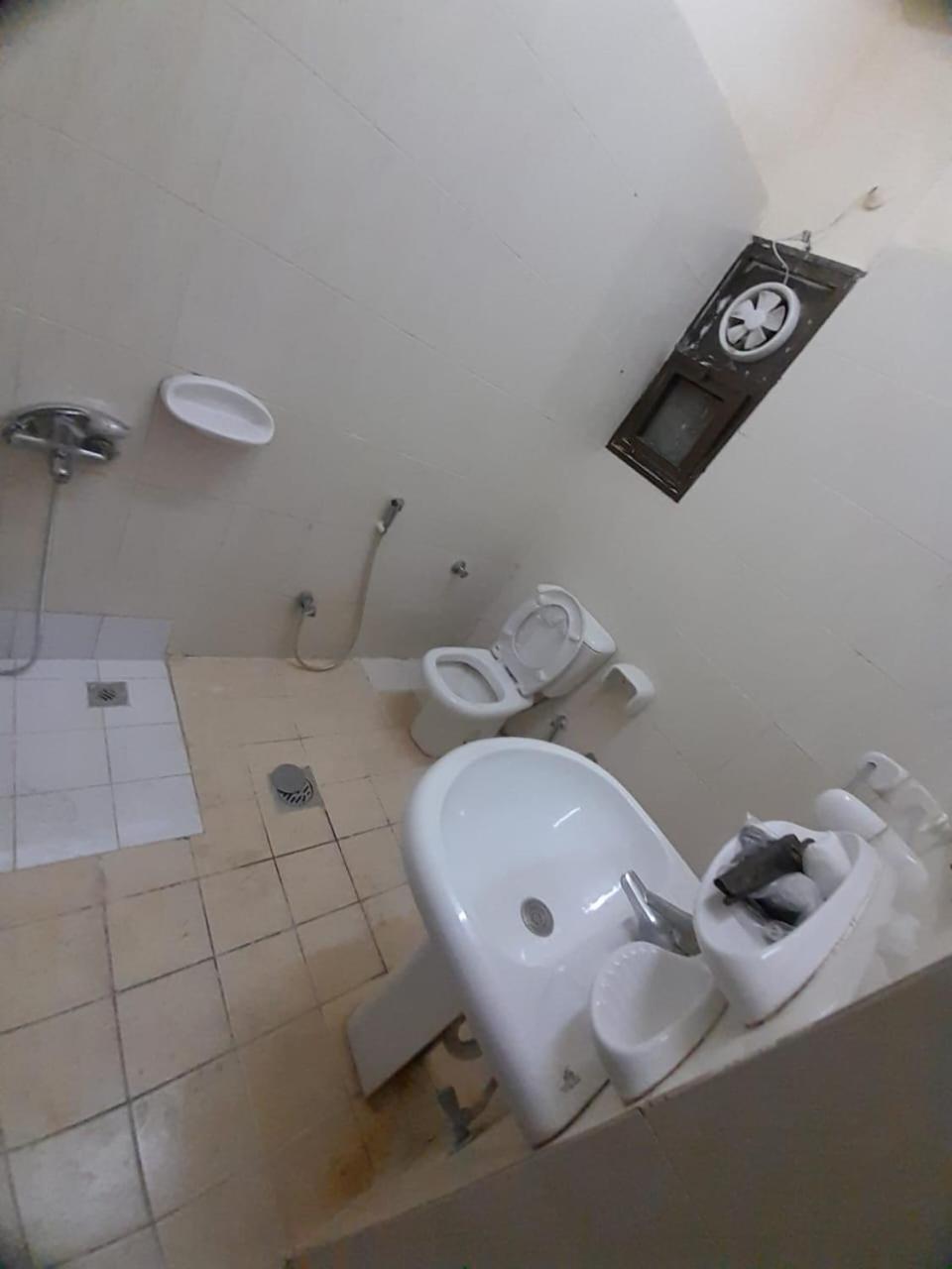 Yasliving Quarto em Acomodações Particulares Abu Dhabi